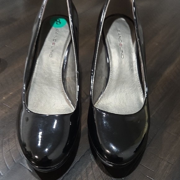 Bandolino Glossy Black Heels - Picture 1 of 7